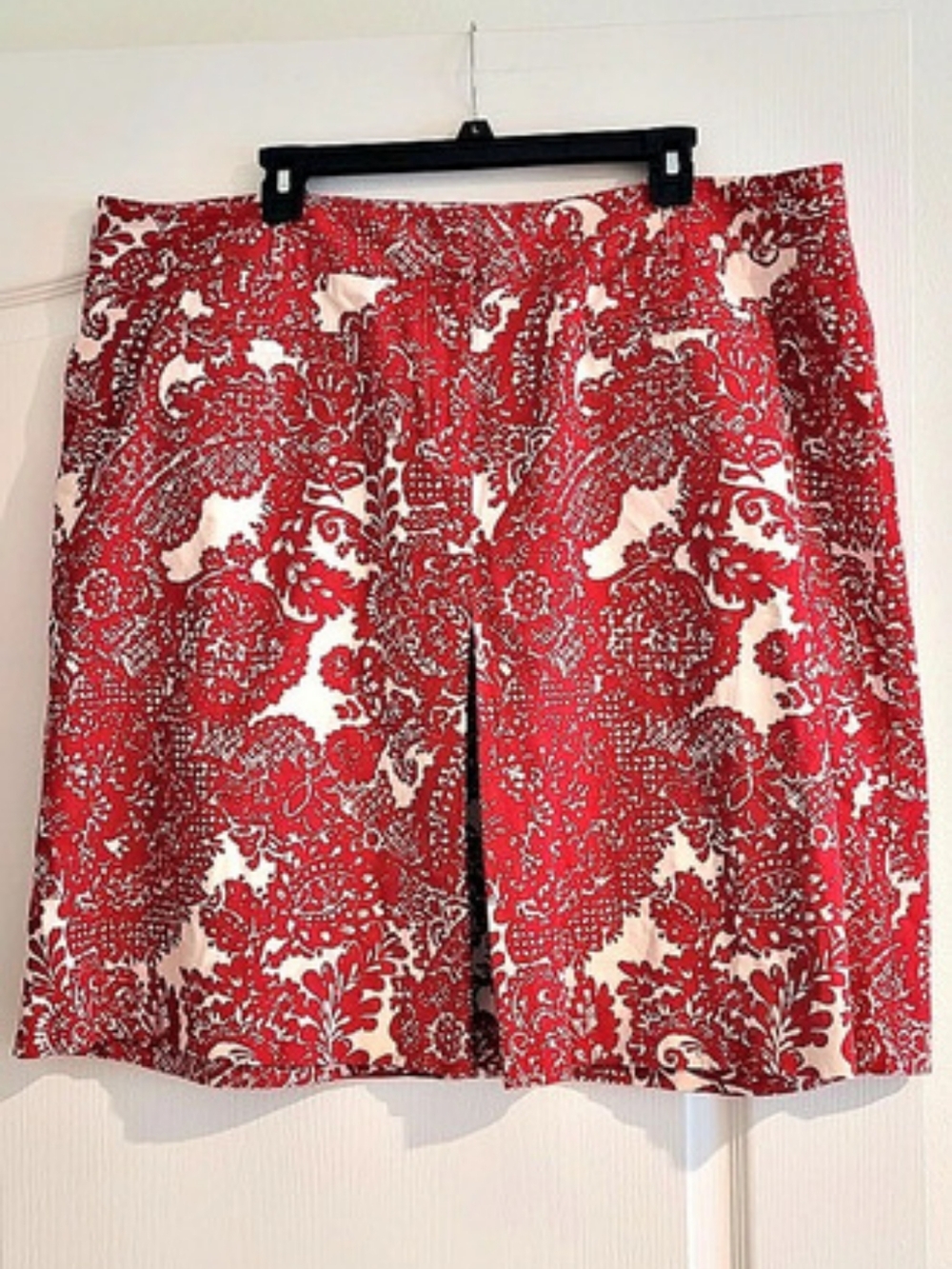 Gorgeous, perfect! Talbots women's 18W stretchy red Floral skirt, fabulous